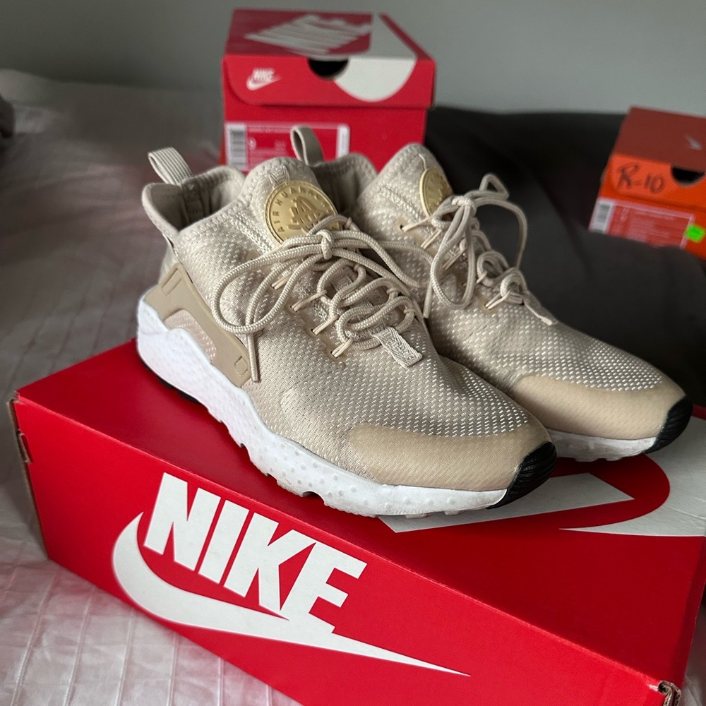 Womens Nike Huarache